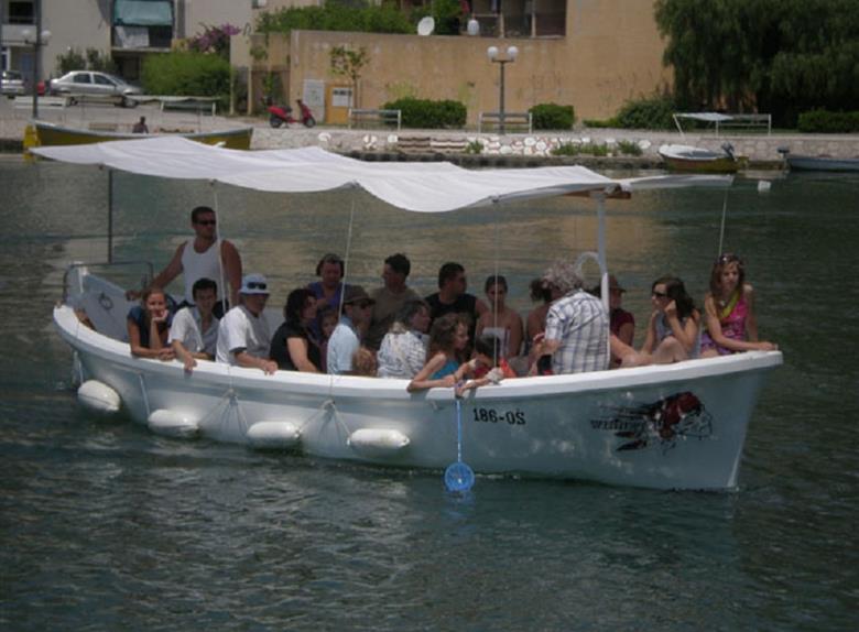 Radmanove Mlinice - paseo en barco desde Omis
