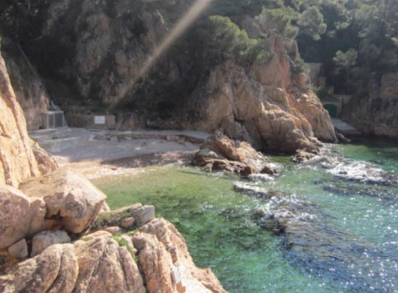 Hiking or Kayaking Tour in Costa Brava from Barcelona