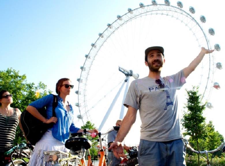 Londres: Una excursión en bicicleta por la tarde a lo largo del río Támesis