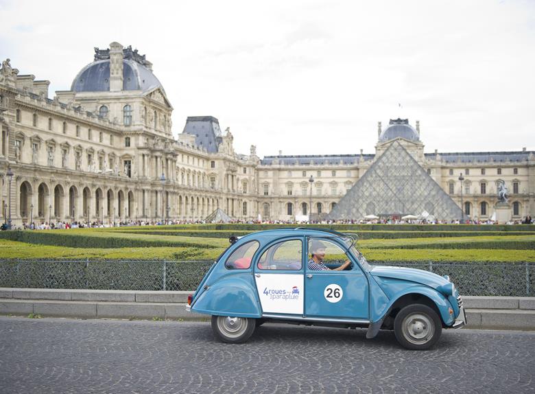 Soukromé turné: To nejlepší z Paříže v Citroen Car 2CV