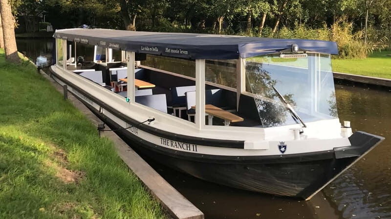 1 Hour Luxury Private Closed Boat Tour with Local Guide - Exploring Giethoorn: An In-Depth Review