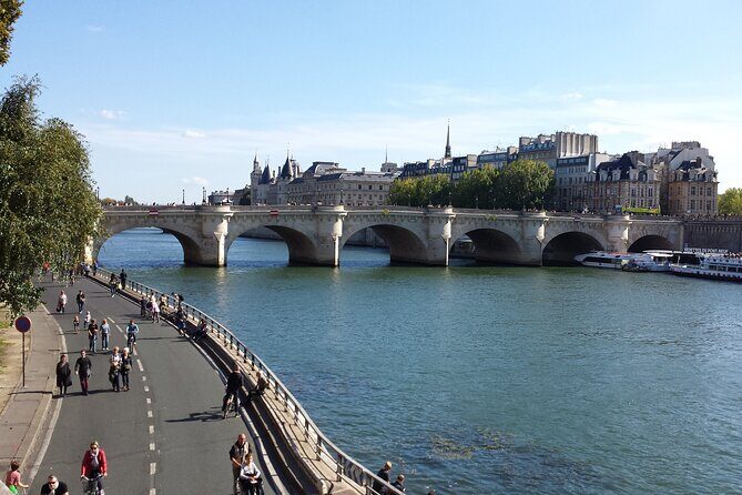 1st Day in Paris Discovery Private Tour: 'How-to' Orientation & Sightseeing Fun! - What Makes This Tour Stand Out?