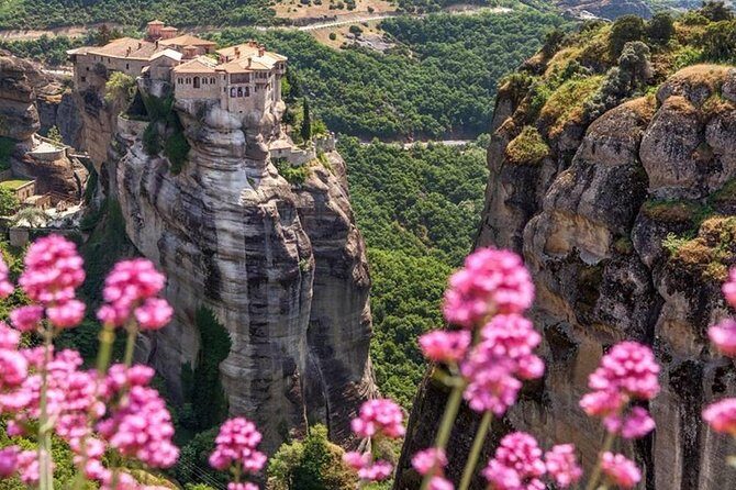 2 Day Delphi, Meteora Iconic Sites Private Tour With 4* Hotel Included - How the Experience Comes Together