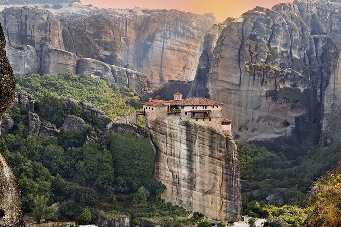 2-Day Delphi Meteora Tour From Athens - Detailed Breakdown of the Itinerary