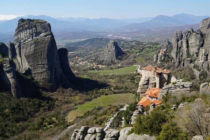 2 Days Private Tour: Delphi & Meteora - Day 2: Meteora and Historic Battlefields