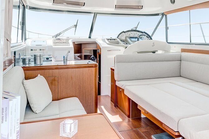 2 Hour Private Sunset Cruise on Luxury Motor Boat with Drinks - The Experience in Detail
