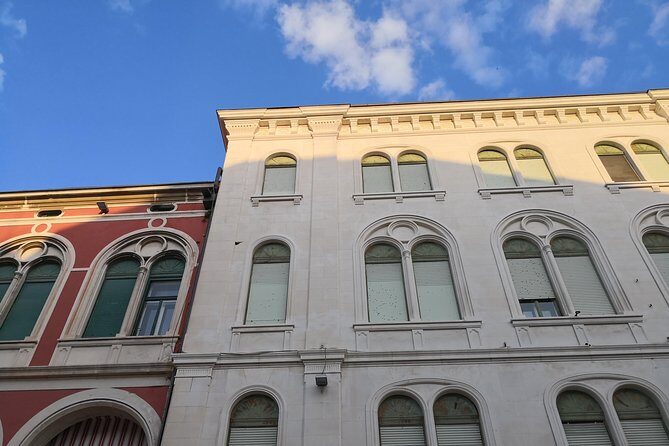 2 Hours Split Walking tour with free food tasting - The Practical Side: Transportation, Group Size, and Cost