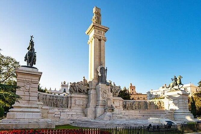 2 Hours Tour around Cádiz: History, anecdotes and curiosities - The Sum Up