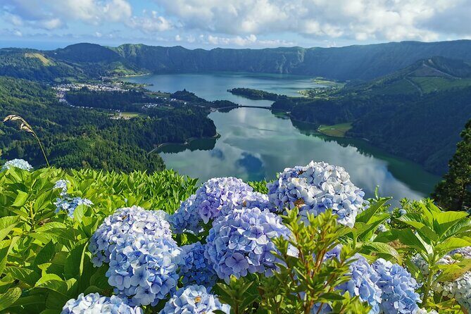 2 x Day Tour pack with lunch included (Furnas + Sete Cidades + Fogo + Nordeste) - Frequently Asked Questions