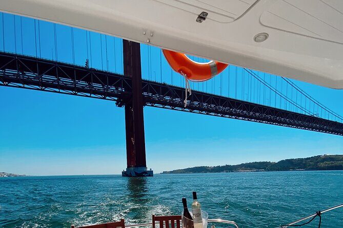 2H Lisbon Private Luxury Catamaran Tour with Welcome Drink - Analyzing the Value