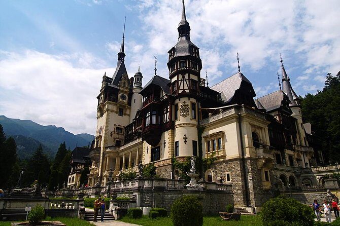 3-Castle: Peles,Bran,Rasnov,Sinaia Monastery from Brasov w pickup - The Practicalities: Transport, Timing, and Value