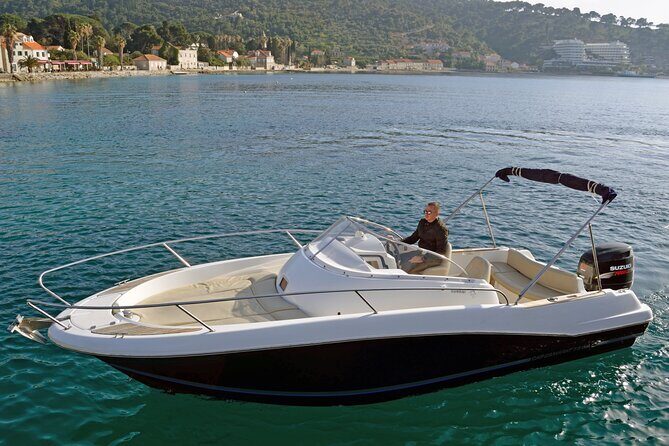 3-Hour Private Sailing and Snorkeling Adventure from Fira - Authentic Greek Flavors and Refreshments