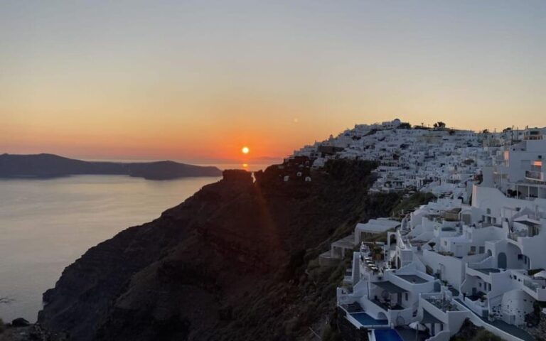 3 hours Panoramic Tour to Oia - In-Depth Look at the Tour Experience