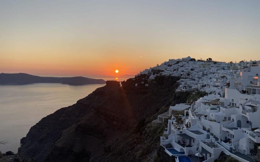 3 hours Panoramic Tour to Oia - In-Depth Look at the Tour Experience