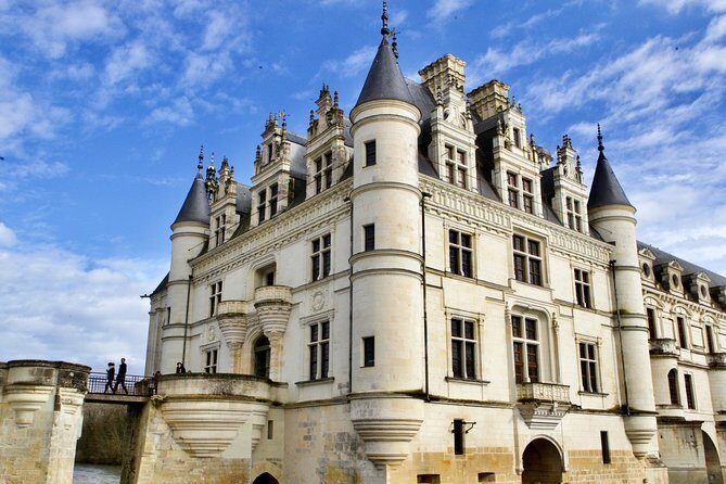 3 Loire Castles Live Guided Small group trip by minivan Winery - An In-Depth Look at the Loire Valley Castle Tour