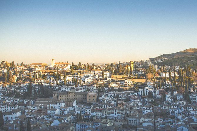 4 neighborhoods 4 cultures. Half day private tour in Granada - Why This Tour Stands Out