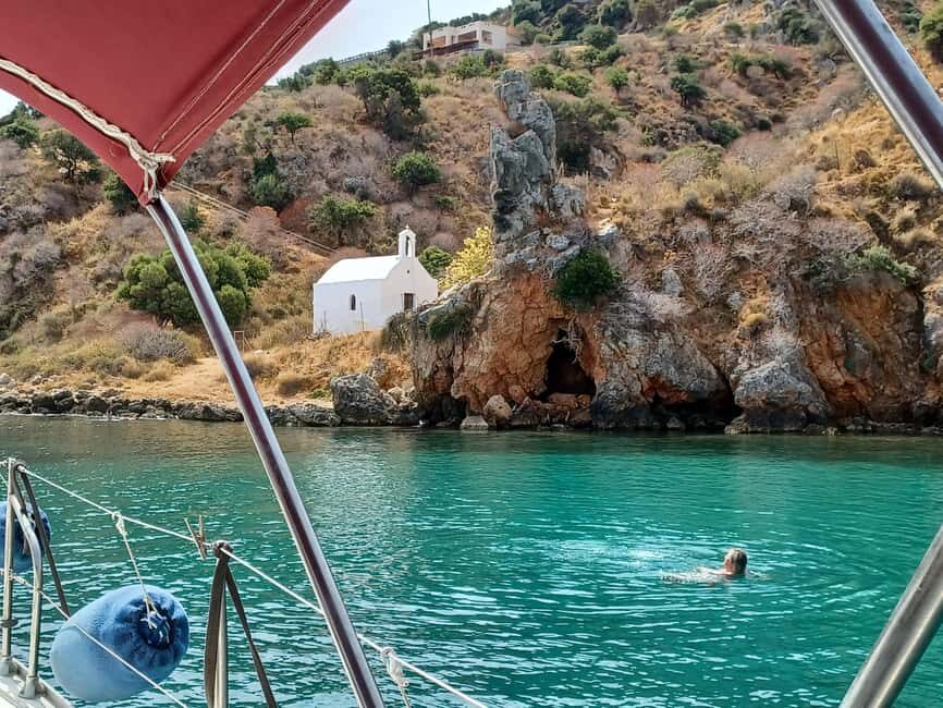 5 hrs Sail in Chania: sailing, swimming, lunch and drinks - The Return Journey
