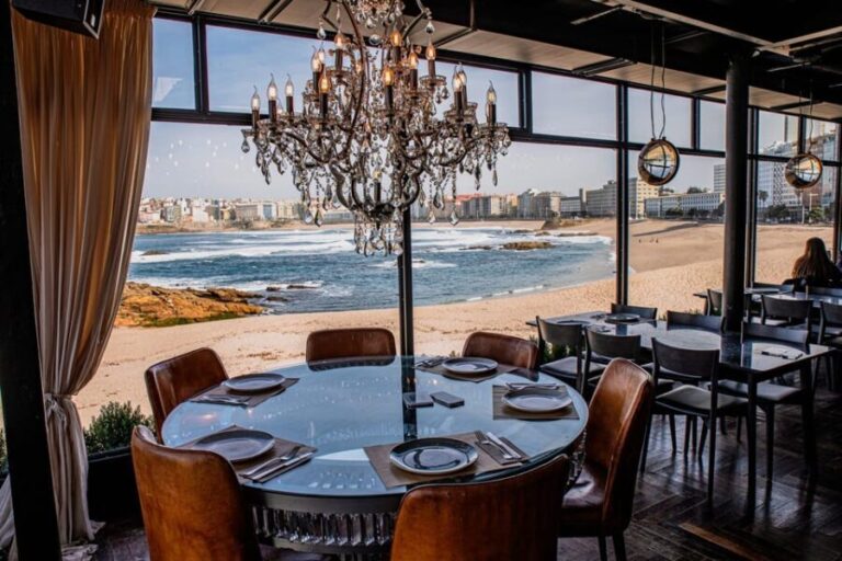 A Coruña: 4-Hour Guided City Walking Tour with Food Tasting - Who Will Love This Tour?