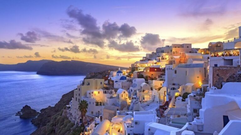 A Day Private Tour of Santorini the Most Famous sightseeing! - A Detailed Breakdown of the Itinerary