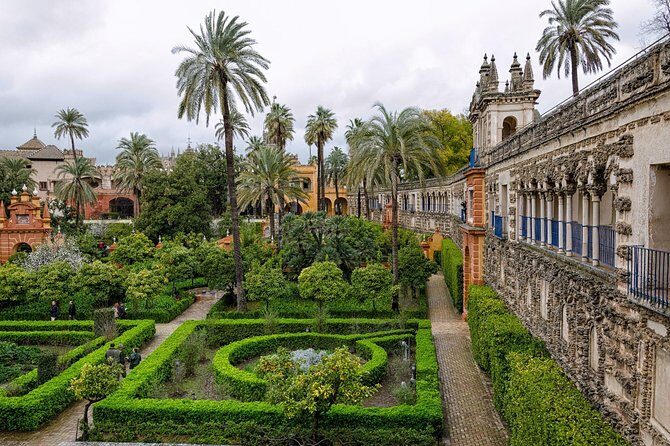 Alcazar and Cathedral & Giralda of Seville. Skip The Line! Includes access tickets - Who Will Benefit Most from This Tour?
