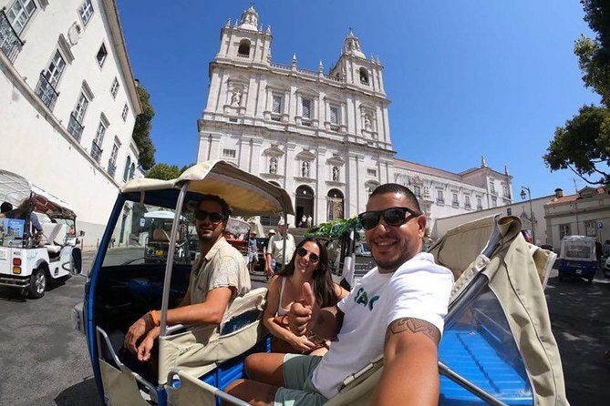 Alfama and Mouraria - Authenticity and Local Flavor