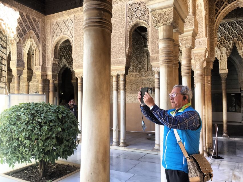 Alhambra and Nasrid Palaces and Local Food Experience - A Closer Look at the Experience