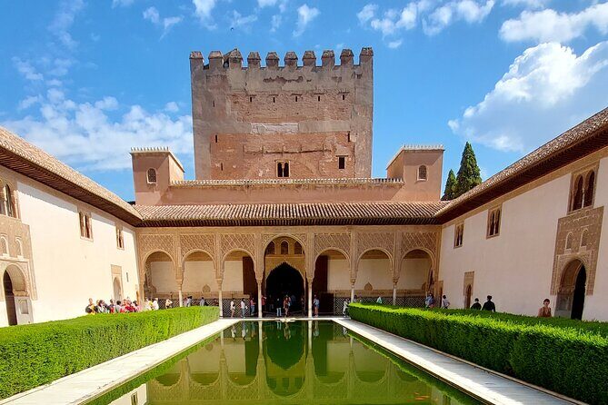 Alhambra and Nasrid Palaces Guided Tour with Tickets - Practical Details and Tips