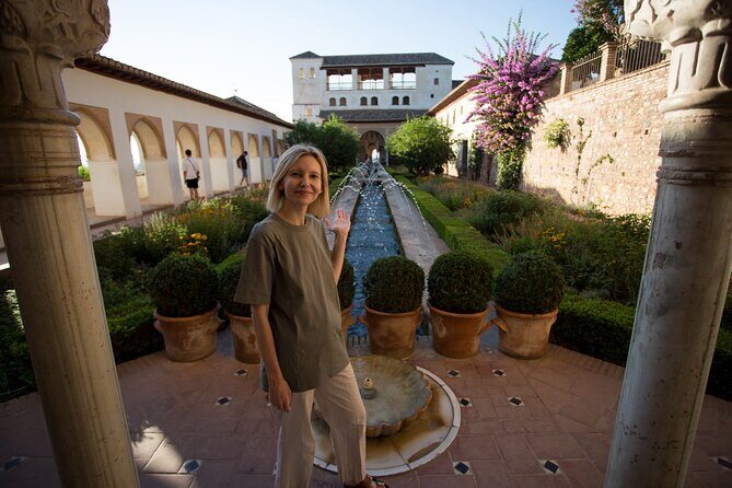 Alhambra Day or Night Private Tour - A Closer Look at the Itinerary
