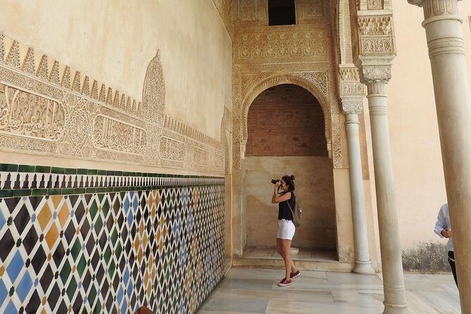 Alhambra daytime visit (8 people) - Is This Tour Right for You?