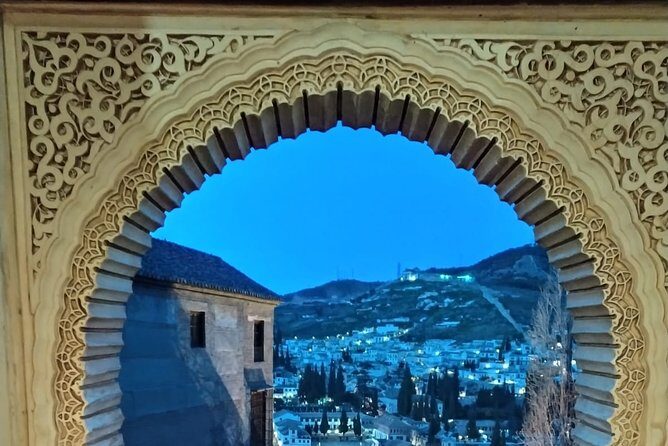Alhambra: Night Visit to Nasrid Palaces - An In-Depth Look at the Night Tour Experience