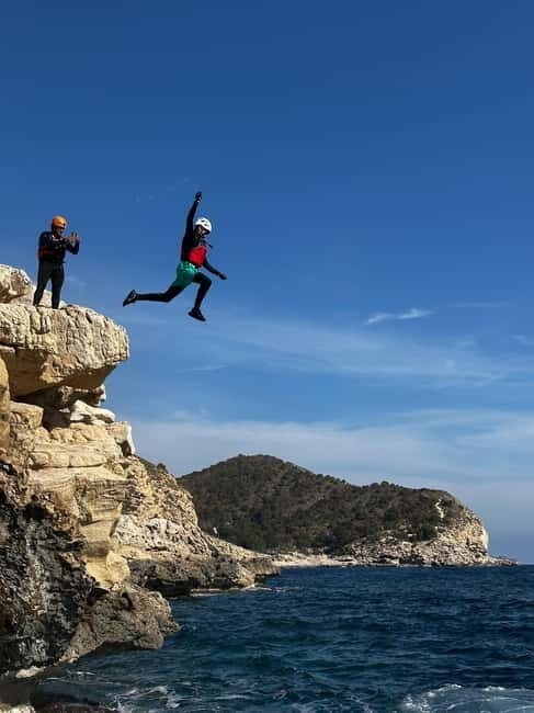 Alicante: Coasteering Adventure in Villajoyosa - Detailed Itinerary Breakdown
