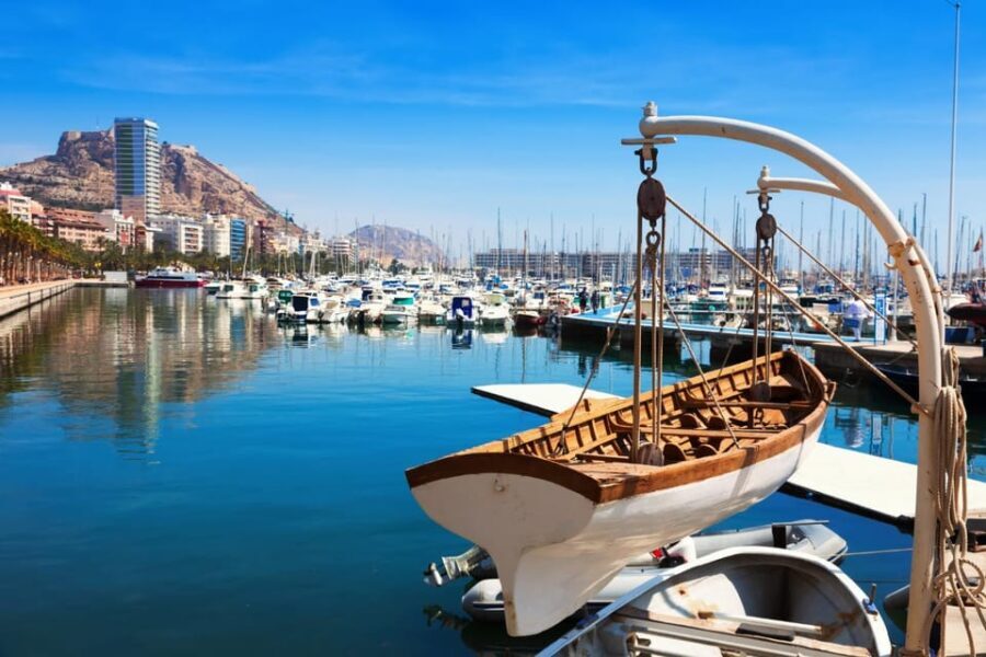 Alicante: Express Walk with a Local in 60 minutes - A Closer Look at the Itinerary