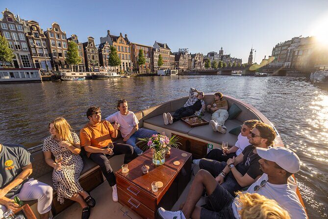 Amsterdam: 2-Hour Canal Cruise incl. Drinks & Dutch Snacks - Who Will Love This Tour?