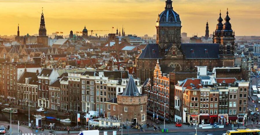 Amsterdam: 3-Hour Private Highlights City Tour by Minivan - Who Should Consider This Tour?