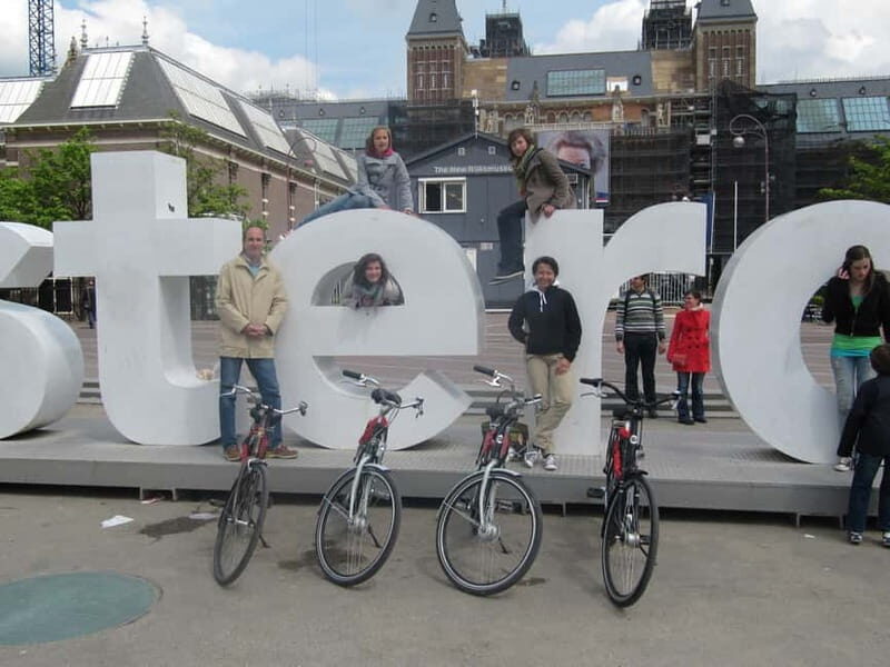 Amsterdam:: Bike Rental with Free Self-Guided Tour App - A Thorough Breakdown of the Experience