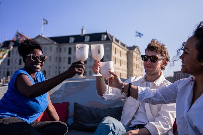 Amsterdam Canal Cruise with Dutch Pancakes and Drinks - Who Should Consider This Tour?