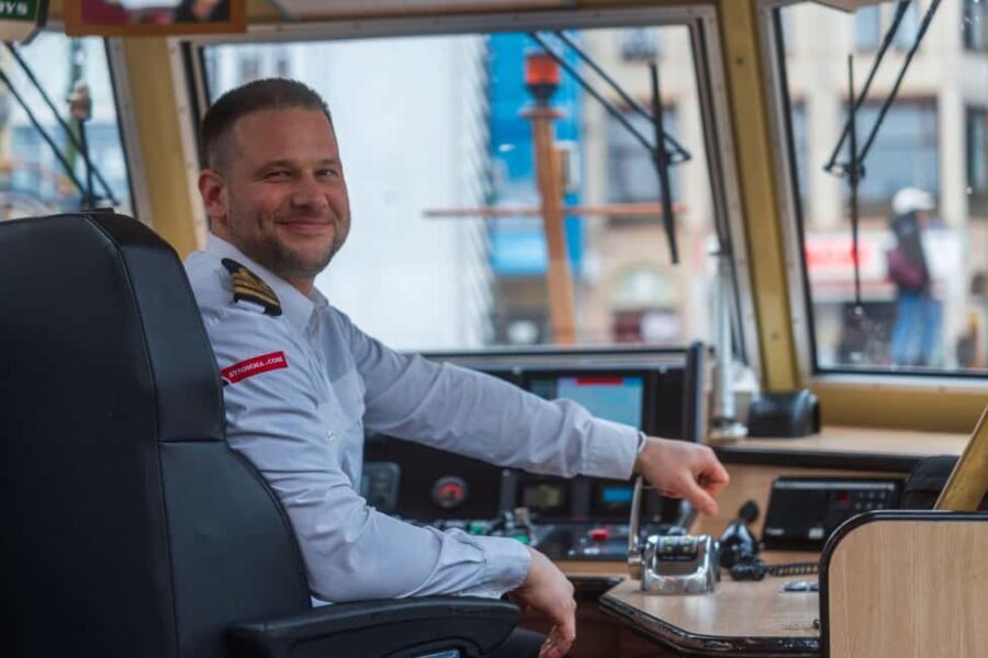 Amsterdam: Canal Cruise with Free Dutch Stroopwafel - Who Will Love This Tour?