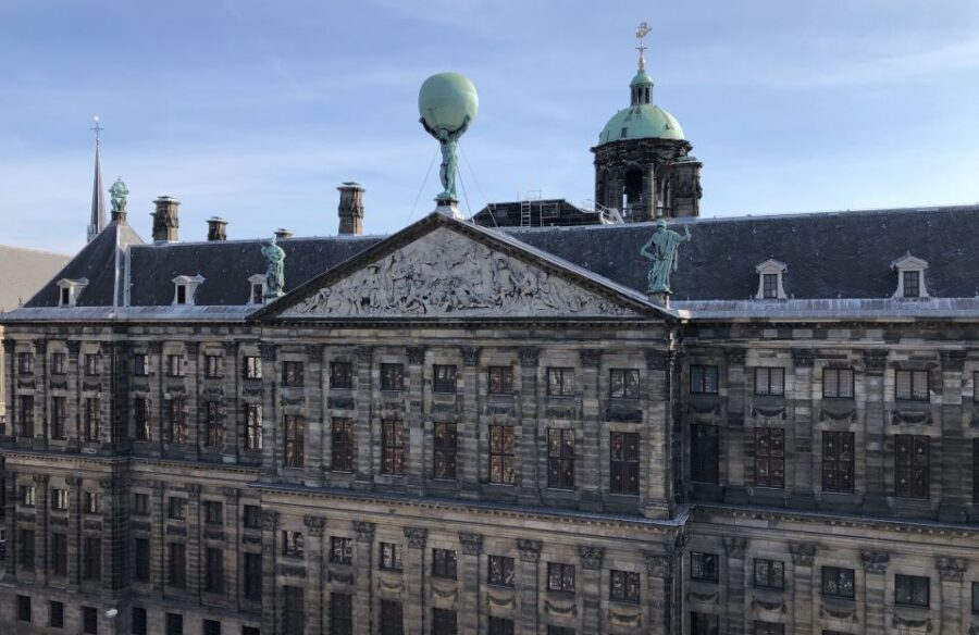 Amsterdam: City Center Walking Tour - Detailed Breakdown of the Tour Stops