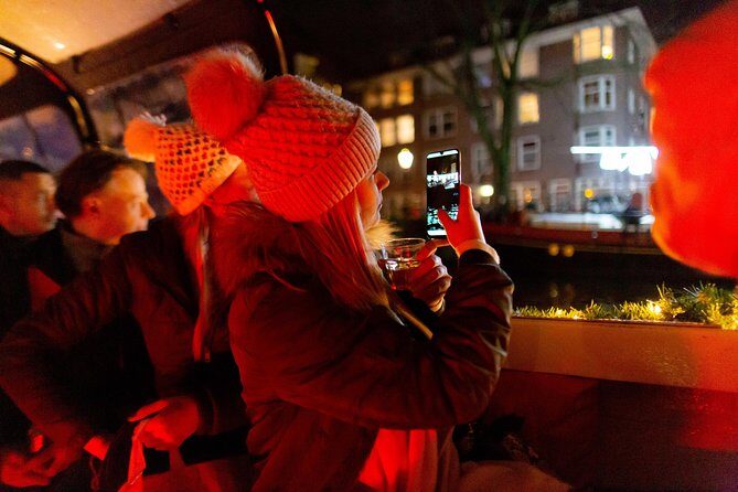 Amsterdam Evening Cruise with Onboard Bar - FAQs