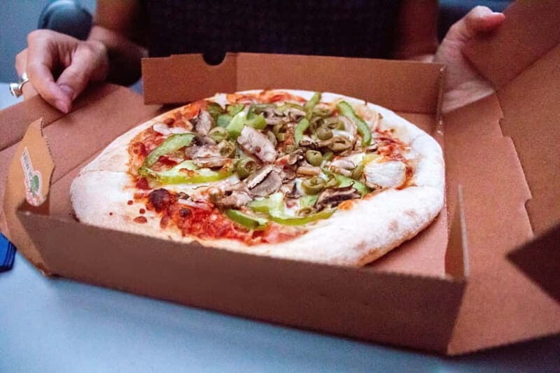 Amsterdam: Evening Pizza Cruise Along the Canals - Exploring the Experience in Detail