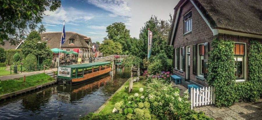 Amsterdam: Giethoorn Tour with Canal Cruise and Windmills - Who Should Consider This Tour?