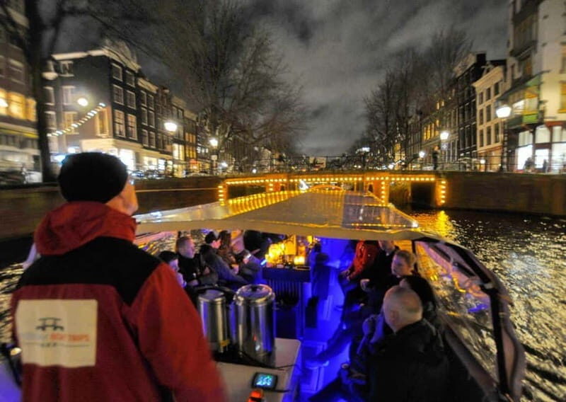 AMSTERDAM LIGHT FESTIVAL: #1 CANAL CRUISE INCL. DRINKS - An In-Depth Look at the Experience