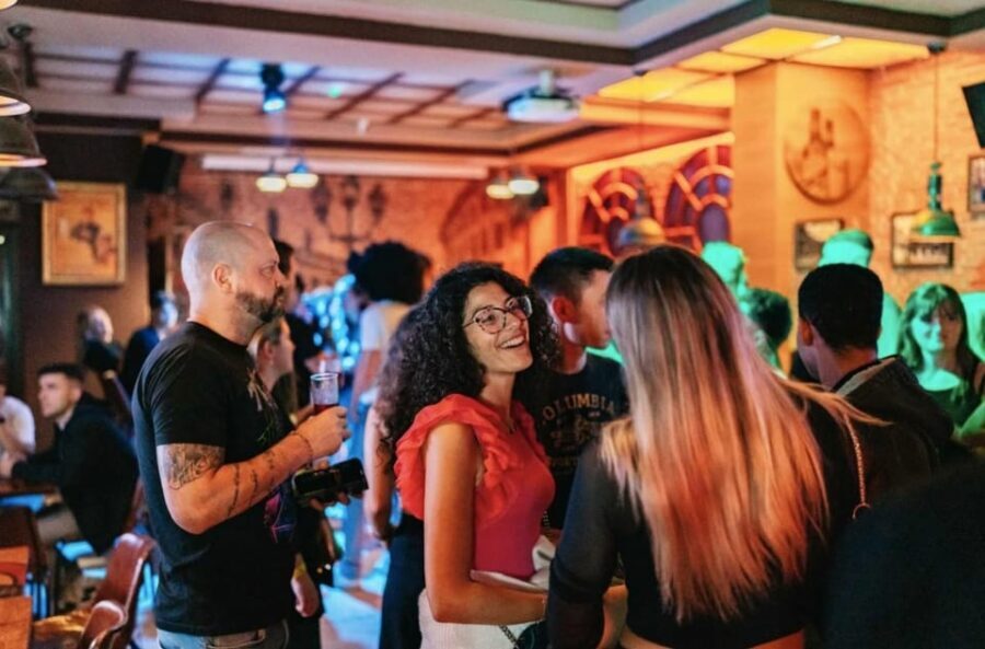 Amsterdam: Ludwig's Red Light Pub Crawl with VIP Club Entry - Authentic Atmosphere & Social Vibe