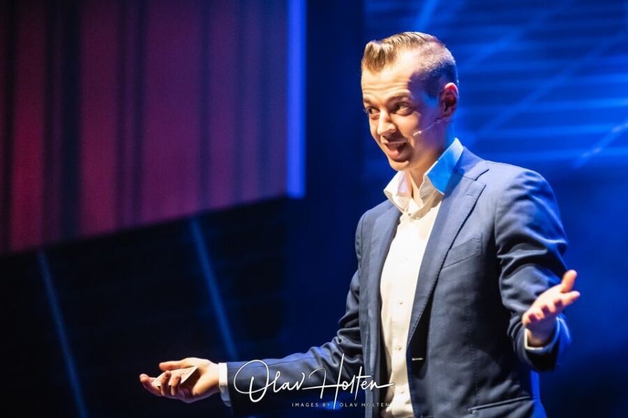 Amsterdam: Magic Show - Who Should Consider This Experience?