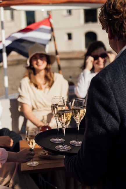 Amsterdam: Moët & Chandon Gourmet Dinner Cruise - Who Will Love This Experience?