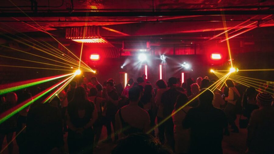 Amsterdam: Nightlife Scene 1, 2, or 3-7 Day Ticket - Who Will Enjoy This?