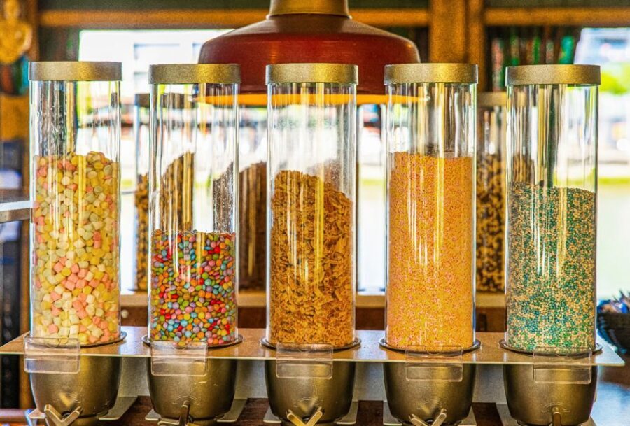 Amsterdam: River Cruise With All-You-Can-Eat Dutch Pancakes - Food and Beverage Considerations