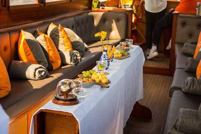 Amsterdam Walking Tour and Cruise with Drinks and Cheese Tasting - Practical Details and Tips