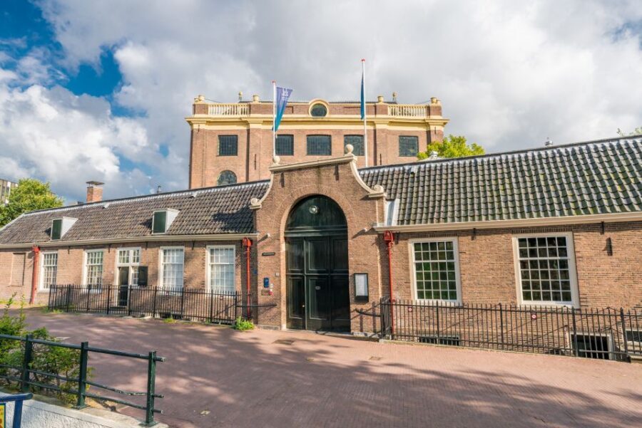 Amsterdam Walking Tour: The fascinating story of Anne Frank - The Stops in Detail
