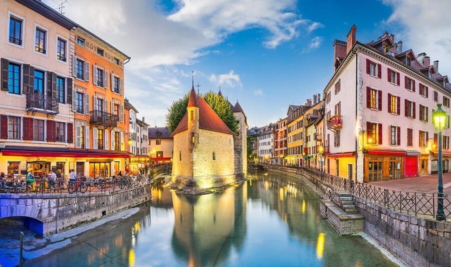Annecy: Escape game outdoor - the shadow of the sword - Breakdown of the Itinerary and Key Stops